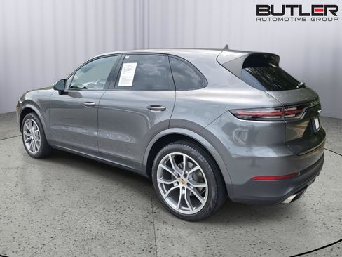 Used 2020 Porsche Cayenne AWD/4WD image 16