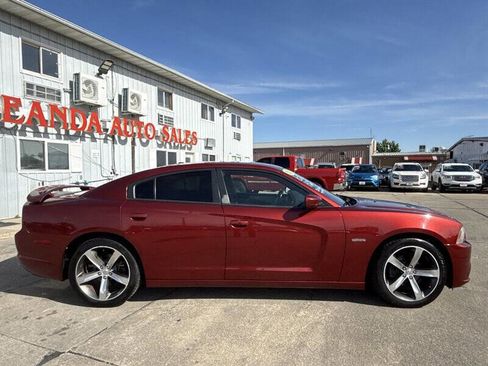 Used 2014 Dodge Charger SXT RWD image 9