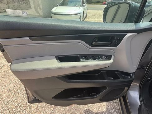 Used 2018 Honda Odyssey EX-L image 12