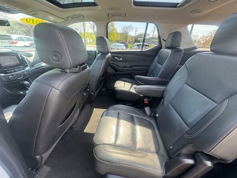 Used 2019 Chevrolet Traverse Premier w/ Redline Edition AWD/4WD image 31