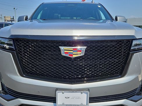 Certified 2024 Cadillac Escalade Sport w/ LPO, ONYX Package AWD/4WD image 9