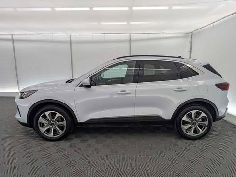 Used 2025 Ford Escape Platinum AWD/4WD image 3