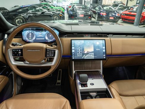 Used 2024 Land Rover Range Rover Autobiography AWD/4WD image 24