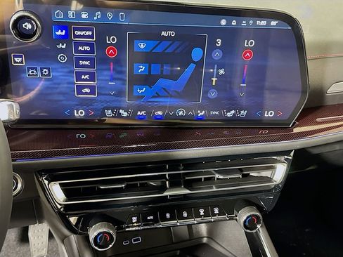 New 2026 Chevrolet Traverse RS FWD image 10