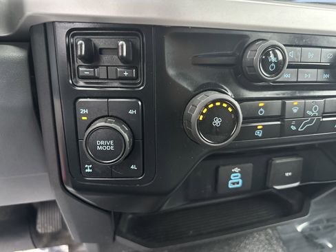 Used 2023 Ford F350 XL w/ Snow Plow/Camper Package image 17