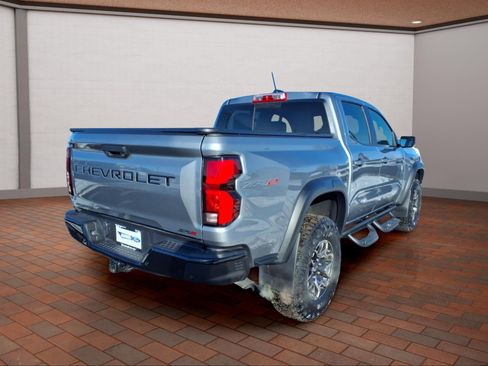 Used 2024 Chevrolet Colorado ZR2 w/ ZR2 Convenience Package III image 8