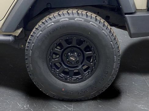 Used 2017 Jeep Wrangler Unlimited Sport w/ Max Tow Package image 31