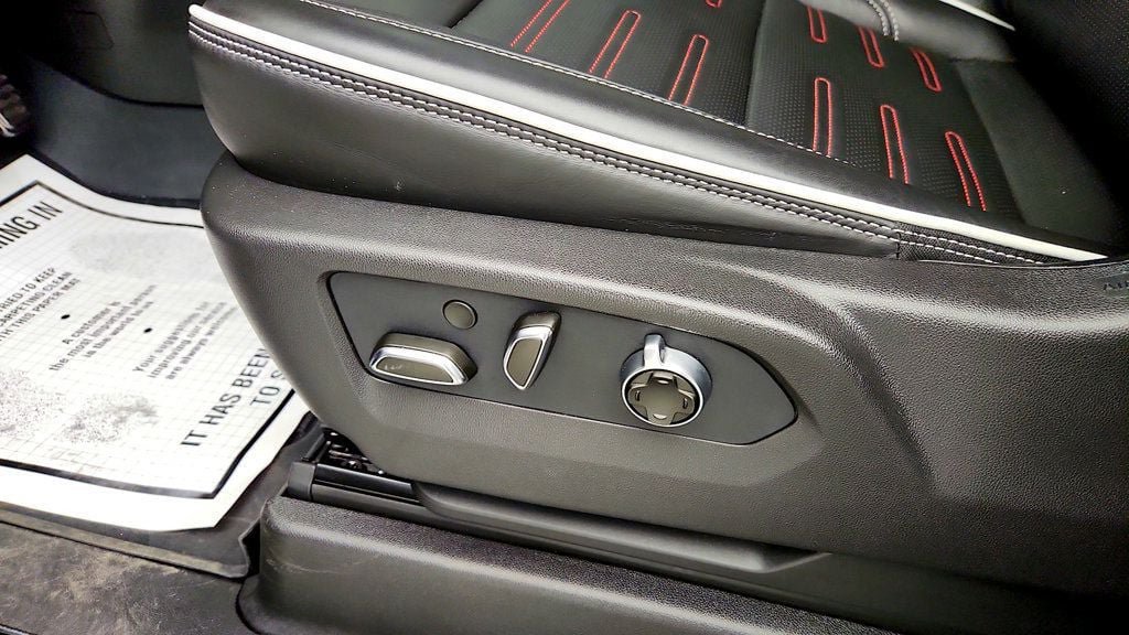 Used 2026 GMC Yukon AT4 Ultimate w/ LPO, Floor Liner Package AWD/4WD image 12