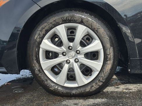 Used 2025 Toyota Corolla LE image 25