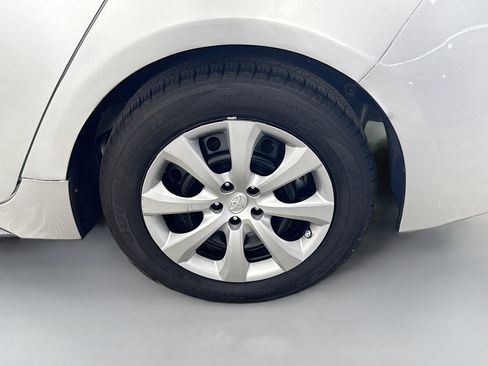 Used 2024 Toyota Corolla LE FWD image 36
