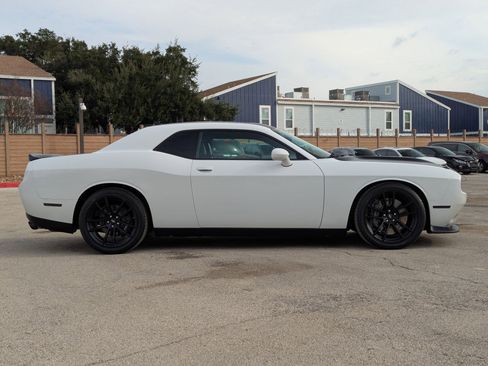 Used 2018 Dodge Challenger T/A image 3