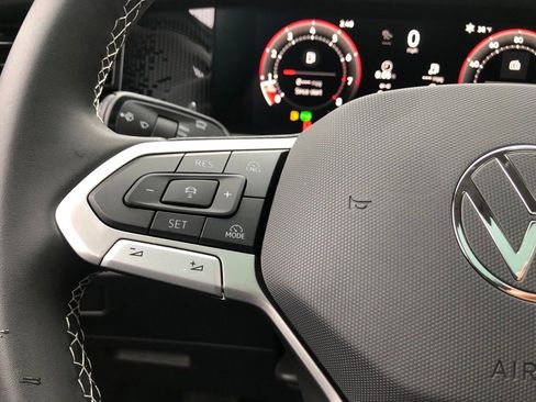 New 2026 Volkswagen Tiguan SE AWD/4WD image 21