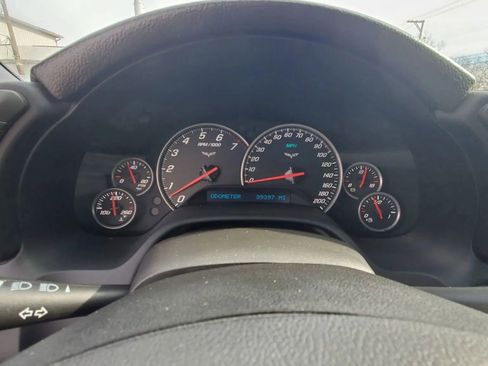 Used 2010 Chevrolet Corvette Coupe w/ Roof Package image 25