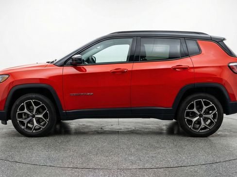 Used 2025 Jeep Compass Limited AWD/4WD image 5