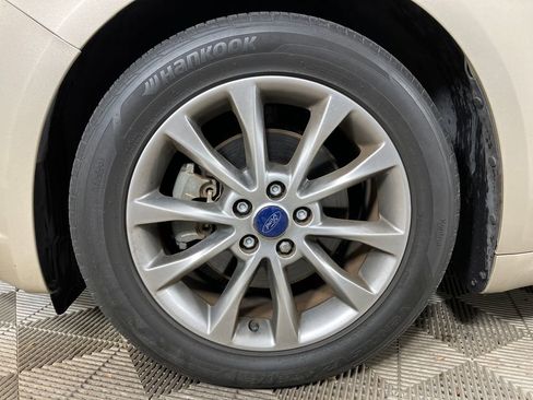 Certified 2017 Ford Fusion SE w/ Fusion SE Technology Package image 12