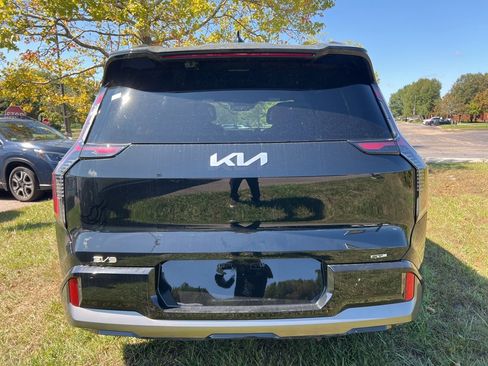 New 2026 Kia EV9 GT-Line image 3
