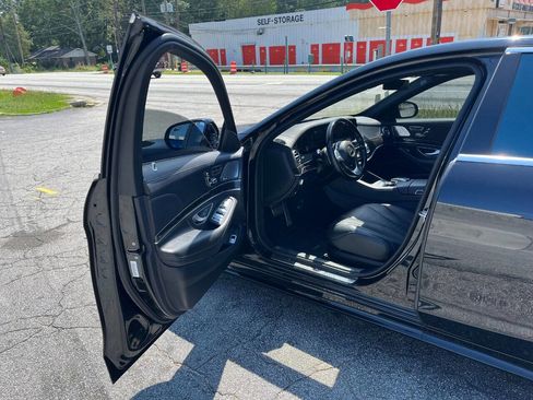 Used 2020 Mercedes-Benz S 560 Sedan image 9