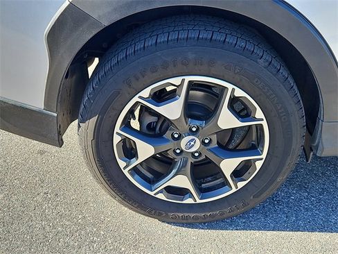 Used 2018 Subaru Crosstrek 2.0i Premium w/ Eyesight System image 5