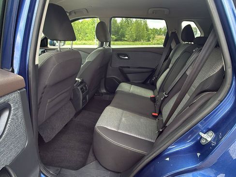 Used 2022 Nissan Rogue SV FWD image 23