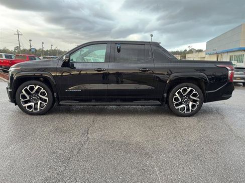 New 2025 Chevrolet Silverado EV RST image 4