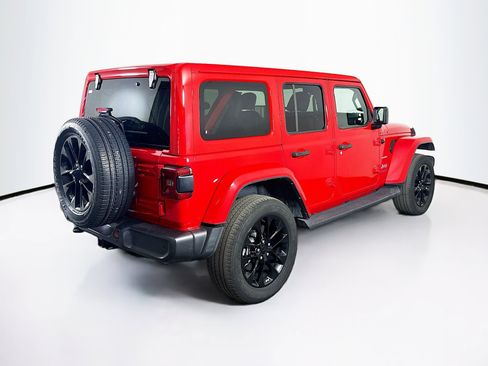Used 2021 Jeep Wrangler Sahara w/ Dual Top Group image 9