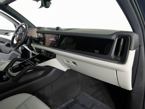 New 2026 Porsche Cayenne AWD/4WD image 30