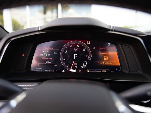 Used 2021 Chevrolet Corvette Stingray Preferred Cpe w/ Z51 Performance Package RWD image 11