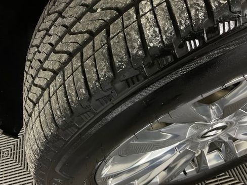 Certified 2024 Cadillac Escalade Premium Luxury w/ Performance Package image 37