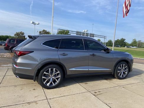 Used 2023 Acura MDX FWD w/ Technology Package image 12