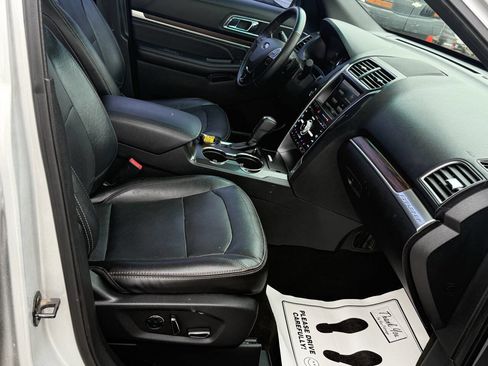 Used 2016 Ford Explorer Limited w/ Equipment Group 301A image 18