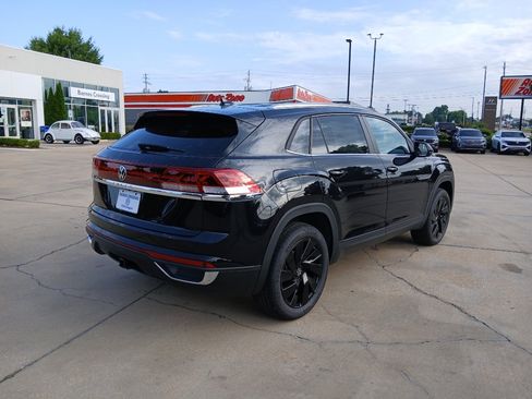 New 2026 Volkswagen Atlas Cross Sport SE FWD image 7