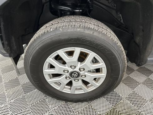 Used 2024 Toyota Tacoma SR5 AWD/4WD image 11