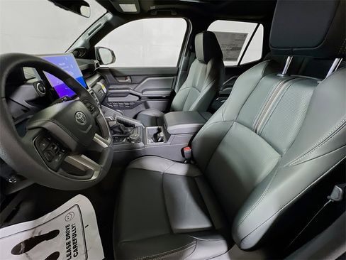 New 2026 Toyota 4Runner Limited image 18