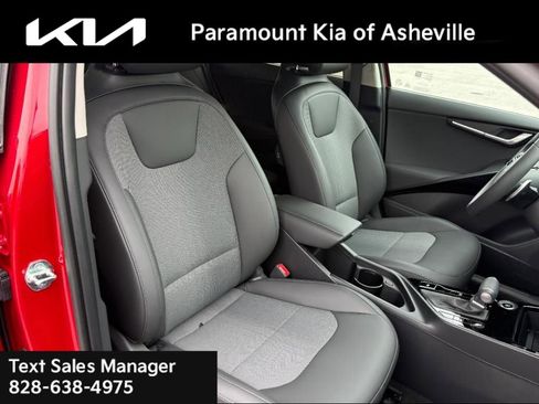 New 2025 Kia Niro EX image 20