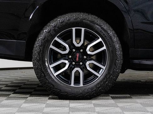 Used 2023 GMC Yukon AT4 image 42