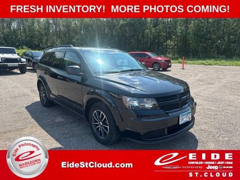 Used 2018 Dodge Journey SE w/ Blacktop Package FWD image 1