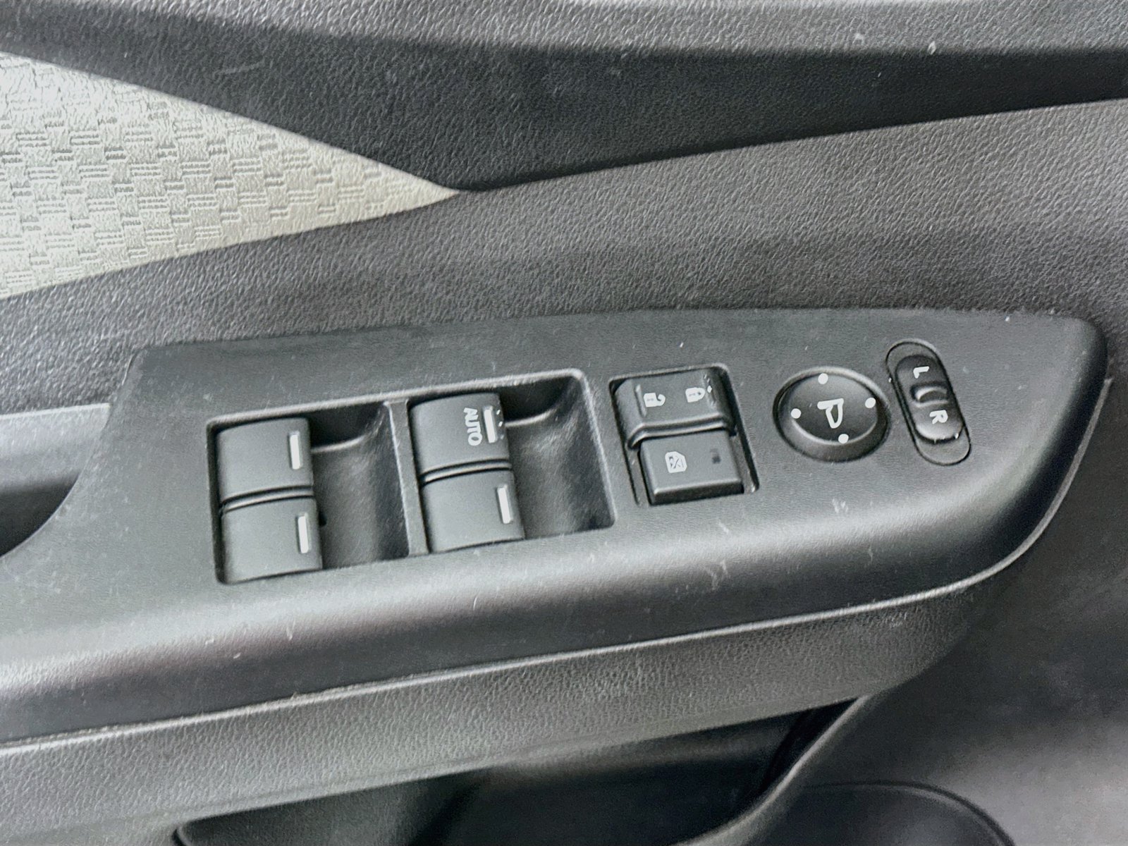 Used 2016 Honda CR-V EX image 17