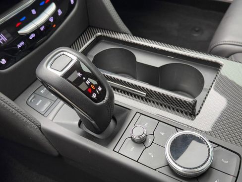 Used 2019 Cadillac CT6 V w/ Driver Assist Package image 21