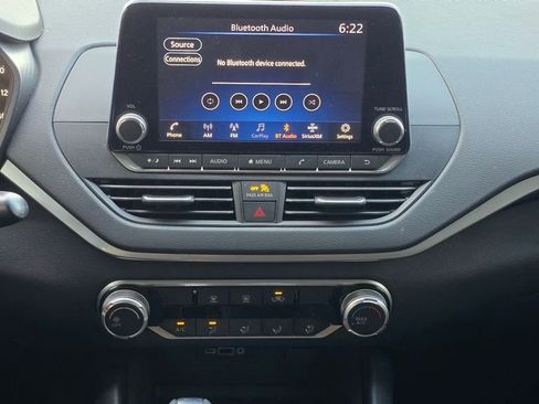 Used 2022 Nissan Altima 2.5 SV FWD image 15