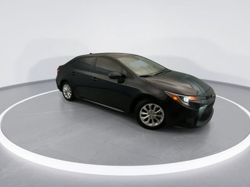 Used 2021 Toyota Corolla LE w/ LE Convenience Package FWD image 8