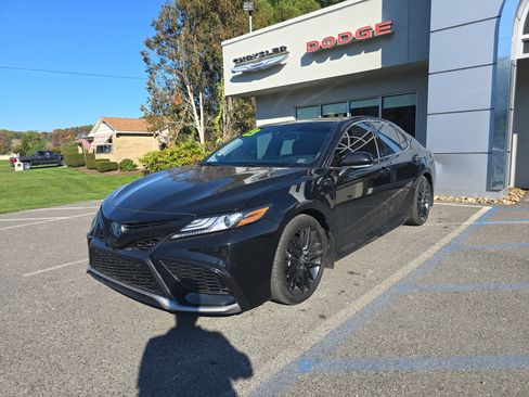 Used 2023 Toyota Camry XSE image 7