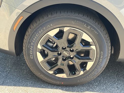 New 2026 Kia Sorento S w/ S Panoramic Sunroof Package image 28