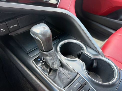 Used 2018 Toyota Camry XSE FWD image 23
