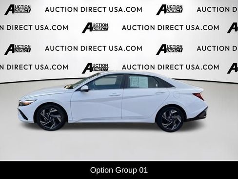 Used 2025 Hyundai Elantra Limited FWD image 3