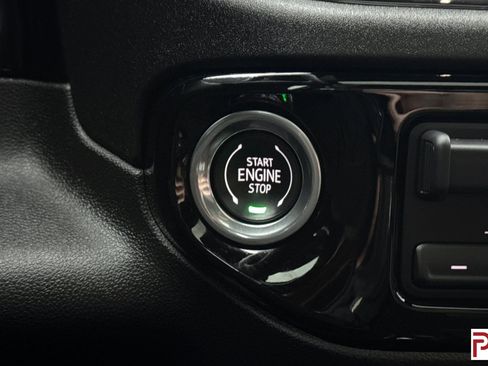 Used 2024 Chevrolet Silverado 2500 ZR2 w/ Technology Package image 25