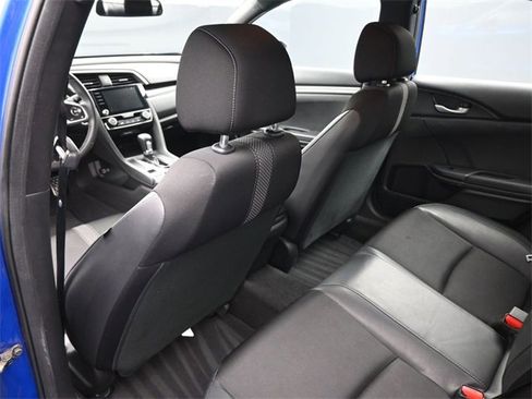 Used 2020 Honda Civic Sport image 2