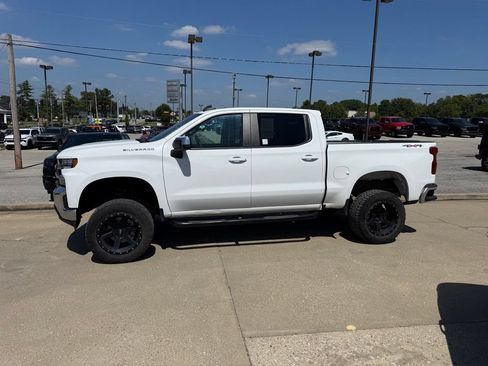 Used 2021 Chevrolet Silverado 1500 LT w/ Fleet Comfort Package AWD/4WD image 10