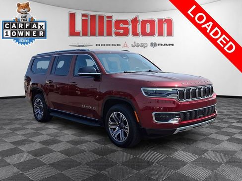 Used 2024 Jeep Wagoneer L Series II w/ Flexible Seating Group AWD/4WD image 3