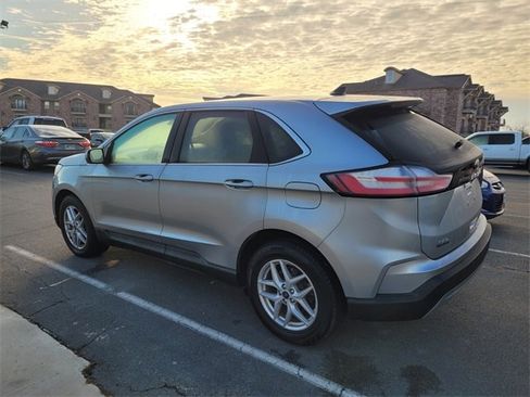 Used 2021 Ford Edge SEL image 5
