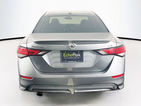 Used 2022 Nissan Sentra SR w/ SR Premium Package FWD image 7